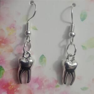 tooth/teeth shaped silver tone earrings